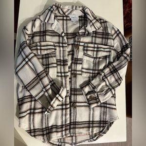 Plaid sweater Rue 21 small